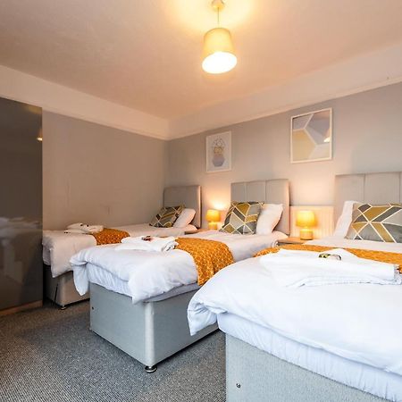 Best Price! Perfect Gunwharf Accommodation - 5 Single Beds Or Kingsize Free Parking Portsmouth Extérieur photo