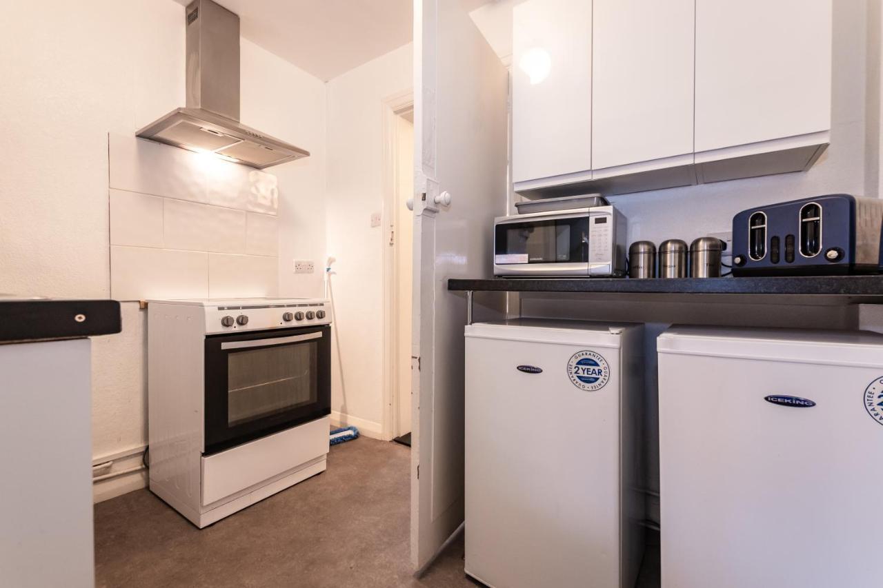Best Price! Perfect Gunwharf Accommodation - 5 Single Beds Or Kingsize Free Parking Portsmouth Extérieur photo