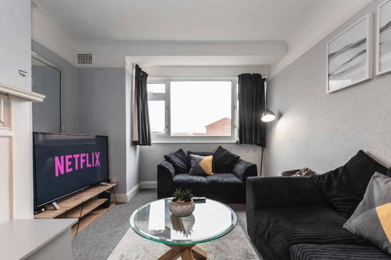 Best Price! Perfect Gunwharf Accommodation - 5 Single Beds Or Kingsize Free Parking Portsmouth Extérieur photo